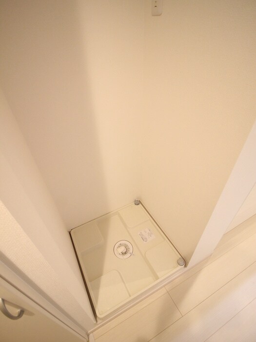 物件内観写真15　(洗濯機置場)