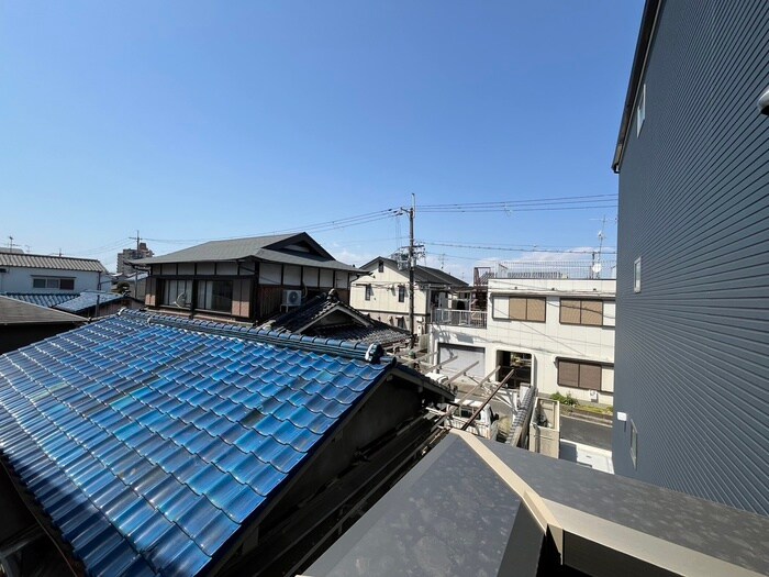 物件内観写真13　(室内からの展望)