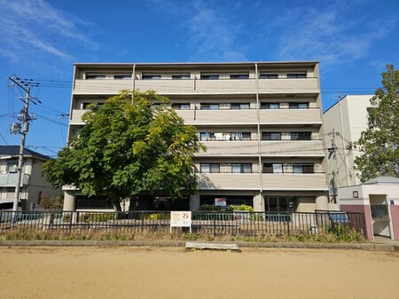 アヴァンティパルコ山本北外観写真