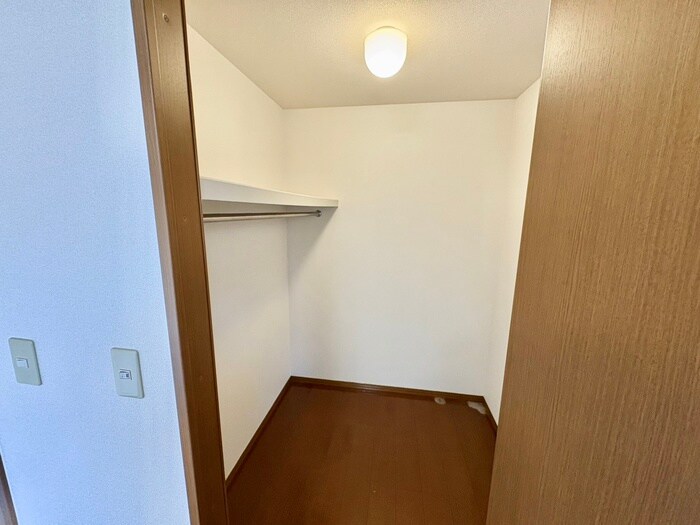 物件内観写真13　(収納)