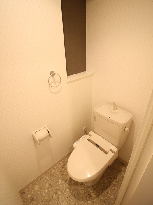 物件内観写真11　(トイレ)