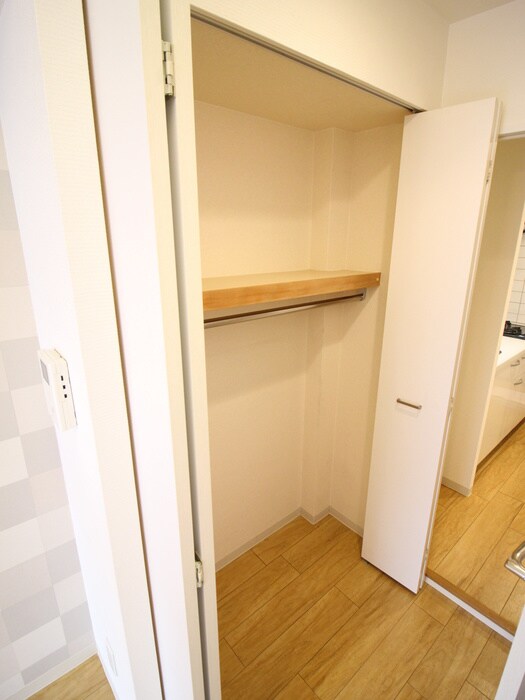 物件内観写真13　(収納)