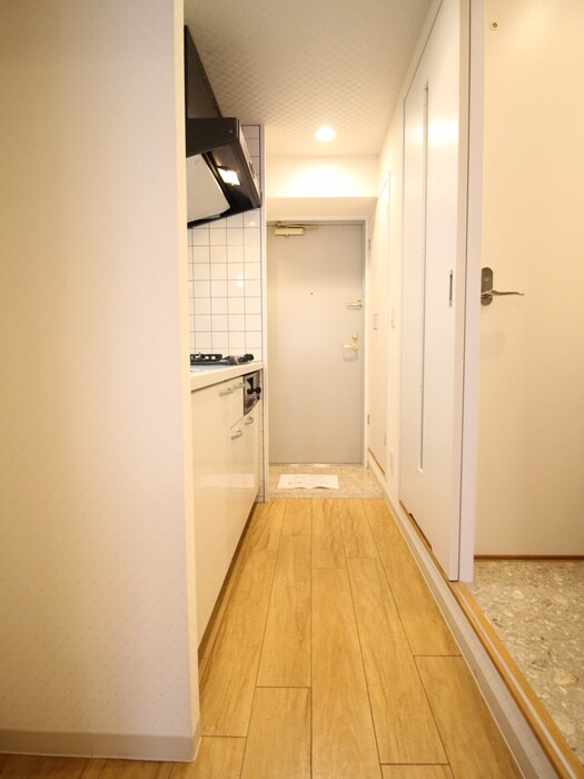 物件内観写真20　(廊下)
