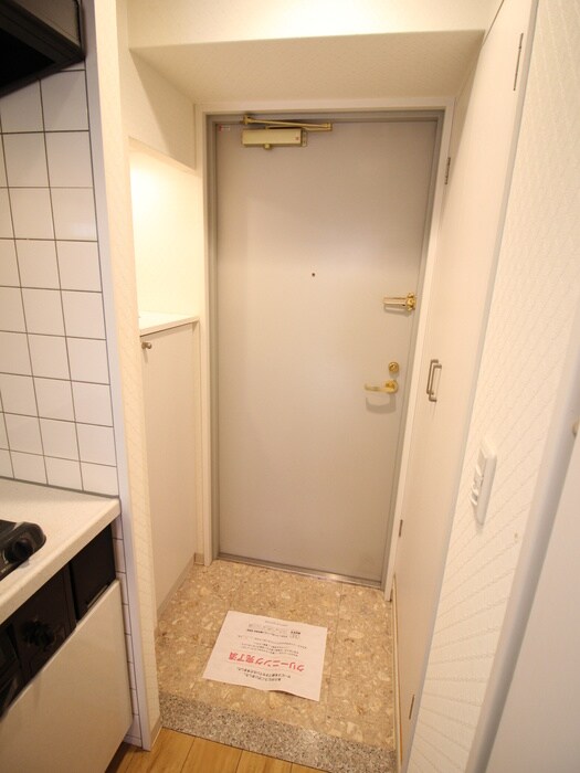 物件内観写真21　(玄関)