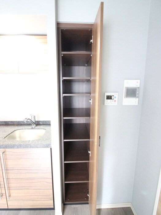 物件内観写真16　(収納)