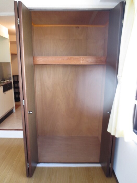 物件内観写真15　(収納)