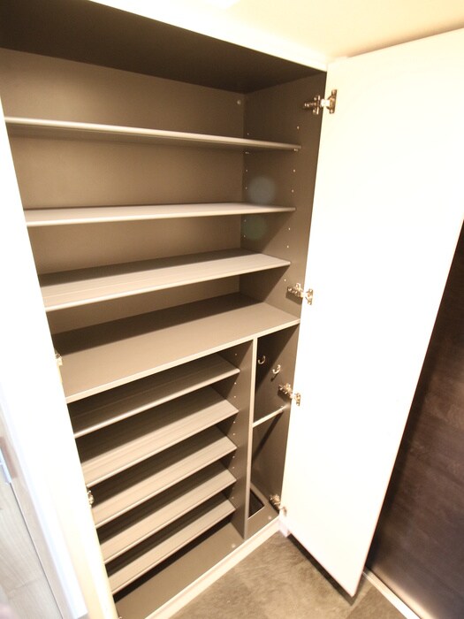 物件内観写真12　(靴箱)