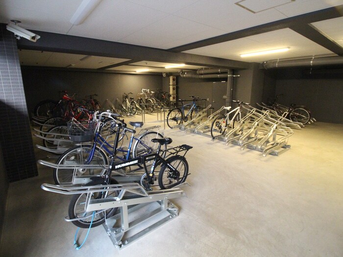 物件外観写真3　(駐輪場)