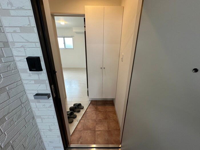 物件内観写真14　(玄関)