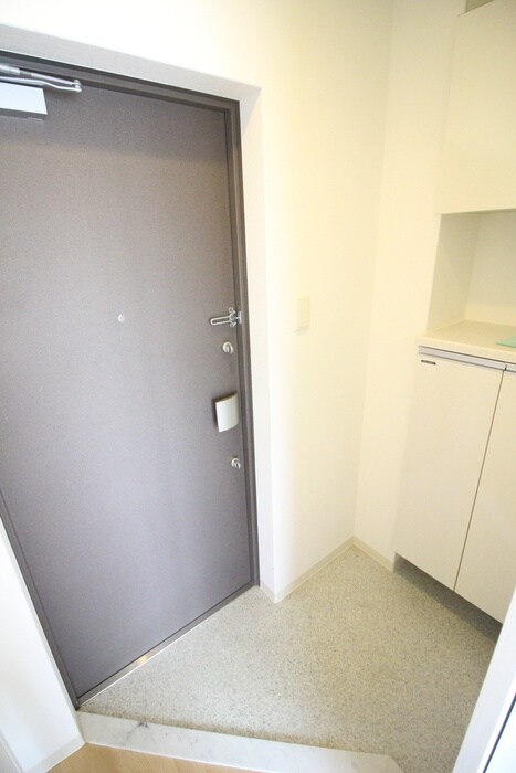 物件内観写真7　(玄関)