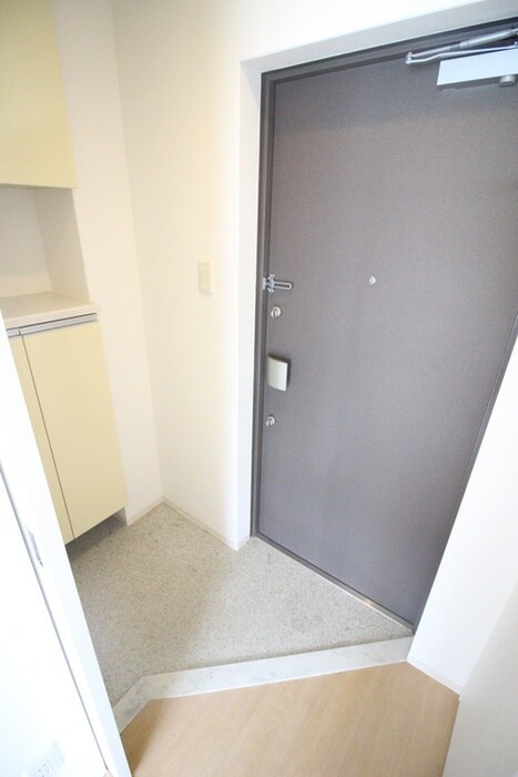 物件内観写真7　(玄関)