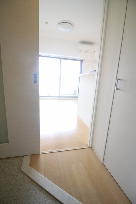 物件内観写真17　(廊下)
