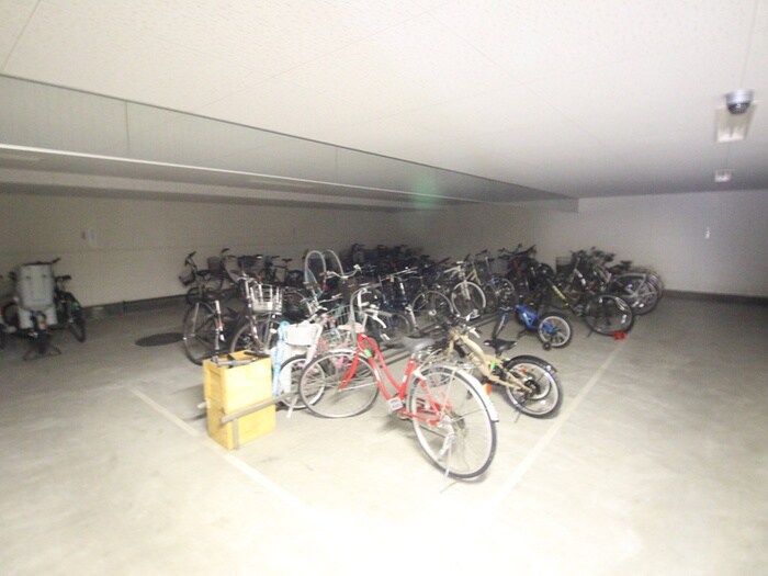 物件外観写真6　(駐輪場)