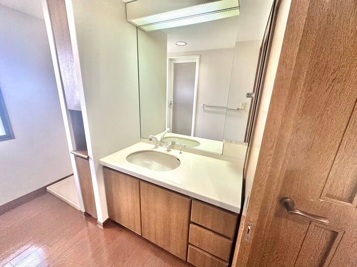 物件内観写真13　(洗面)