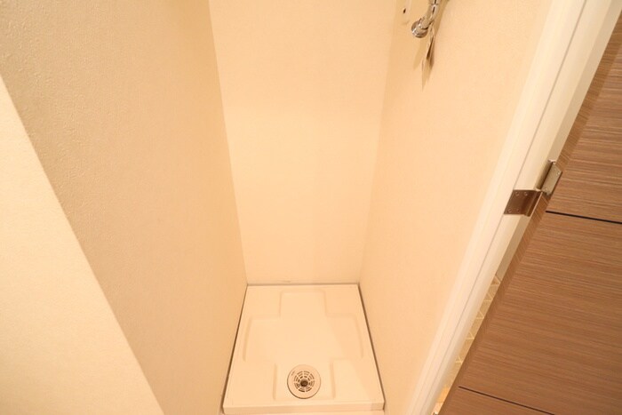 物件内観写真12　(洗濯機置場)