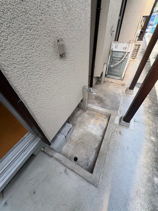 物件内観写真14　(洗濯機置場)