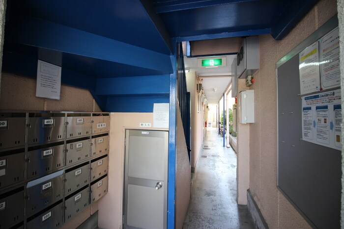 物件外観写真4　(エントランス部分)