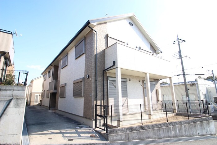 物件外観写真5　(エントランス部分)