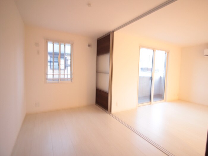 物件内観写真16　(居室)