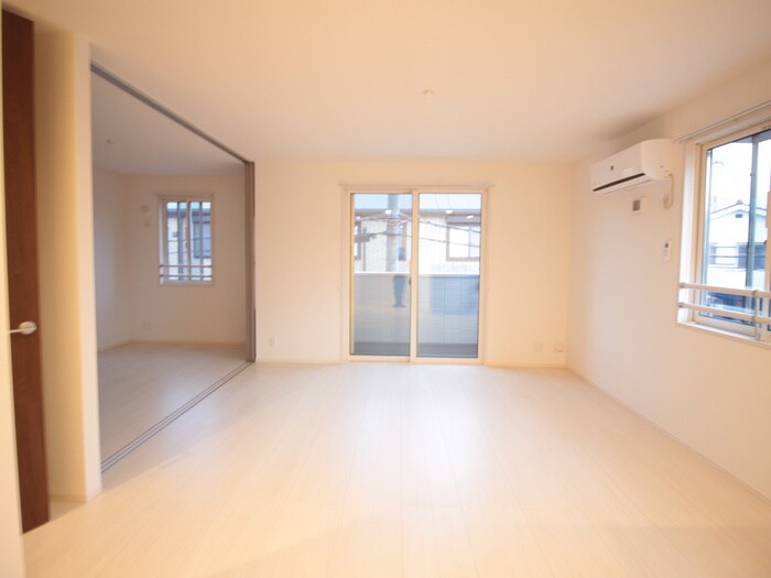 物件内観写真21　(居室)