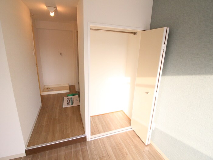 物件内観写真15　(収納)