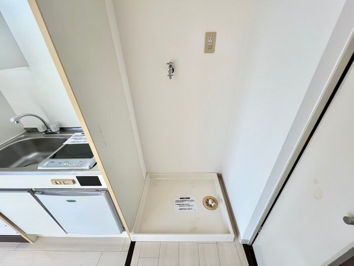 物件内観写真16　(洗濯機置場)