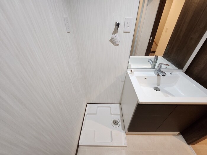 物件内観写真9　(洗濯機置場)