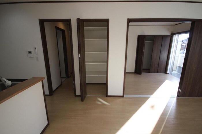 物件内観写真11　(居室)