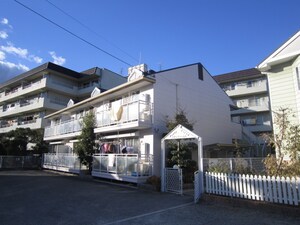 パティ－フィ－ルド外観写真