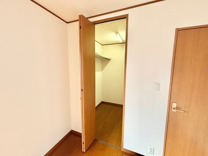 物件内観写真8　(収納)