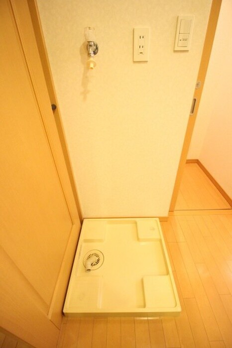 物件内観写真17　(洗濯機置場)