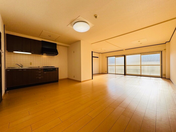 物件内観写真8　(居室)