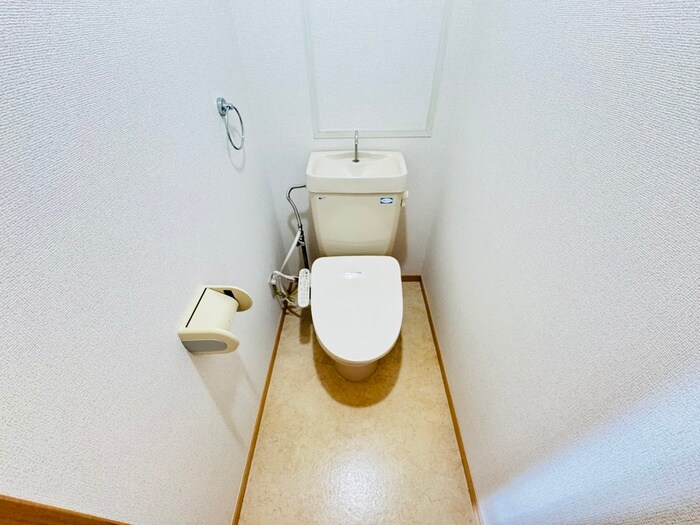 物件内観写真11　(トイレ)