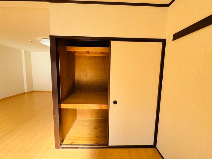 物件内観写真13　(収納)