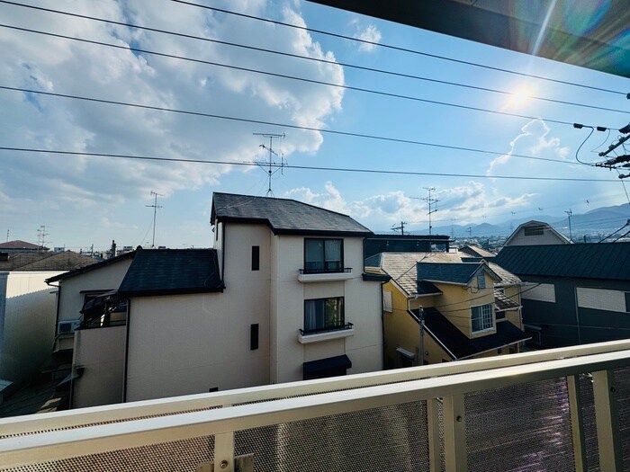 物件内観写真15　(室内からの展望)