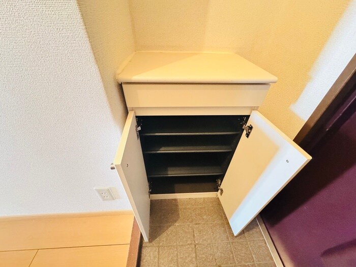 物件内観写真16　(靴箱)