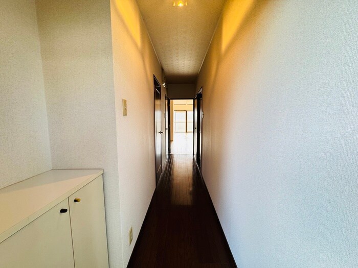 物件内観写真19　(廊下)