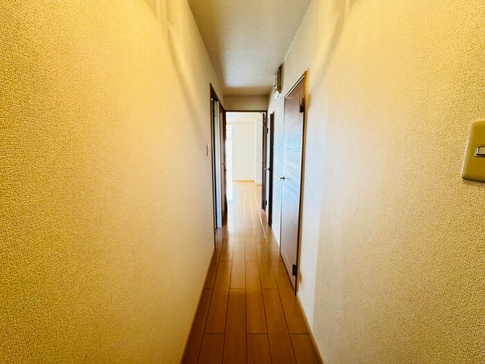 物件内観写真19　(廊下)