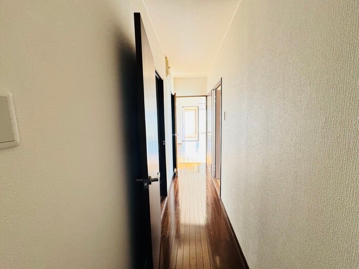物件内観写真19　(廊下)