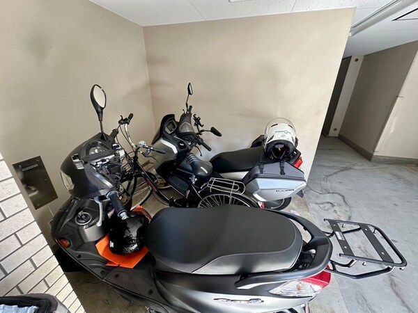 バイク置き場