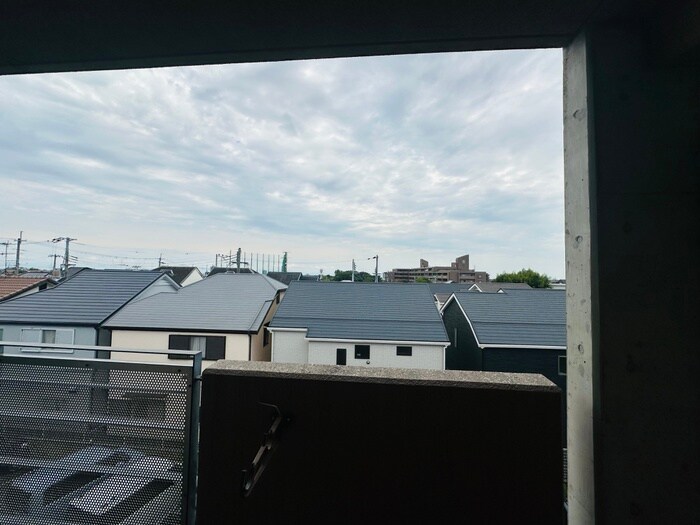 物件内観写真16　(室内からの展望)