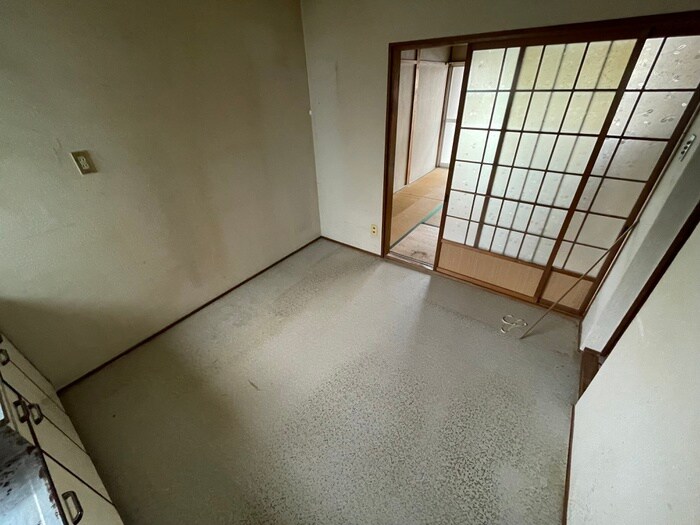 物件内観写真8　(居室)