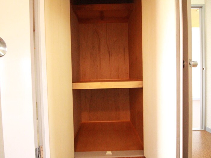 物件内観写真12　(収納)