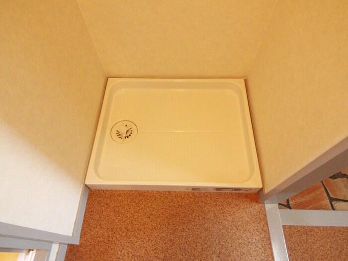 物件内観写真16　(洗濯機置場)