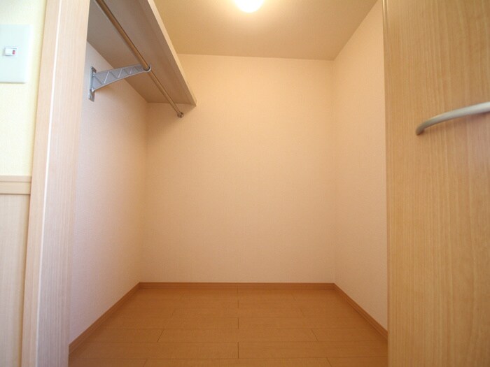 物件内観写真19　(収納)