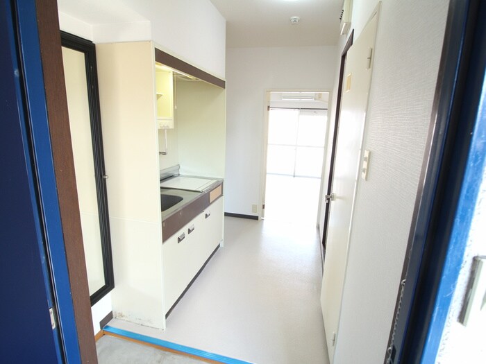 物件内観写真19　(廊下)