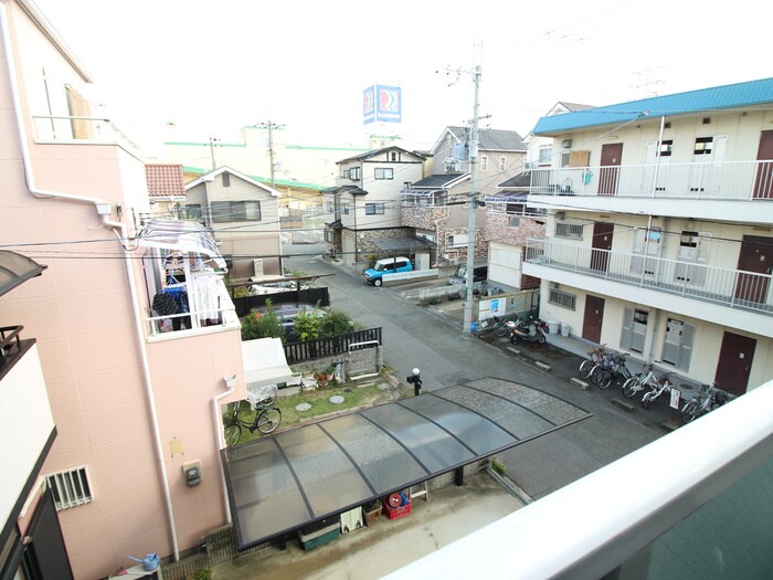 物件内観写真22　(室内からの展望)