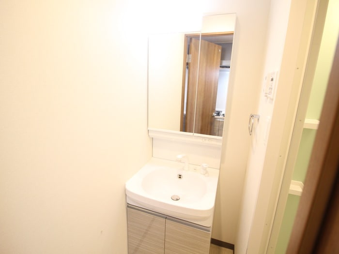 物件内観写真8　(洗面)