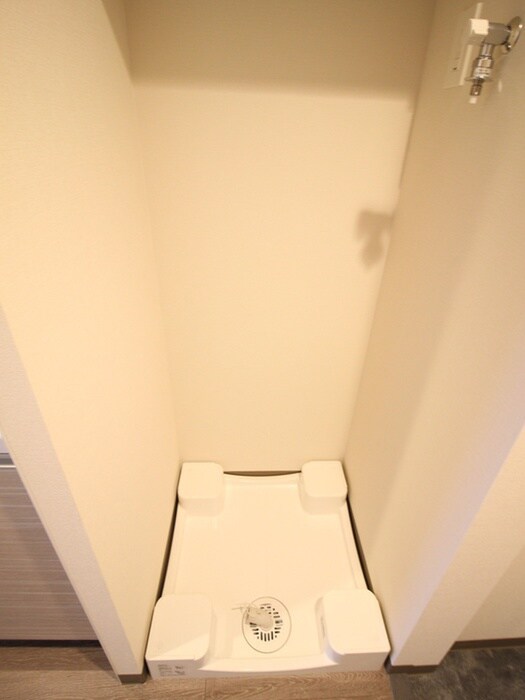 物件内観写真12　(洗濯機置場)