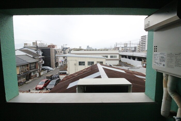 物件内観写真16　(室内からの展望)